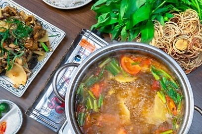 Lẩu ếch măng cay