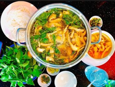 Lẩu gà vị nấm