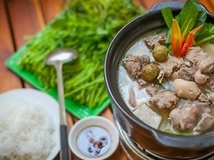 Lẩu măng vịt