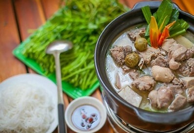Lẩu măng vịt