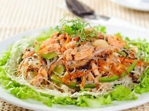 Miến xào cua　海鮮炒め春雨