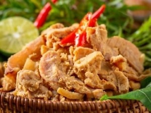 Thịt chua