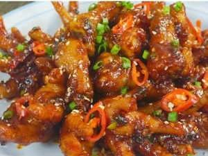Chân gà chiên mắm