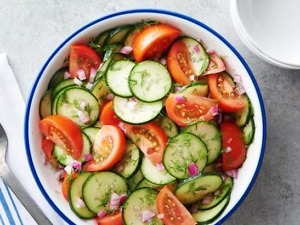 Salat cà chua dưa chuột